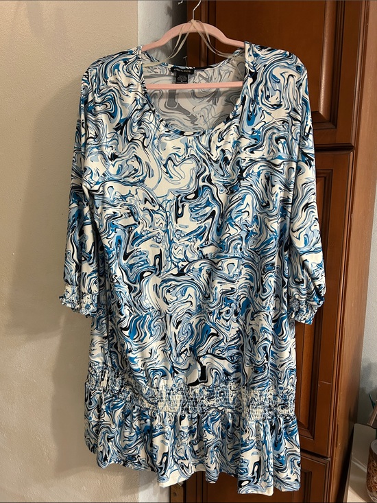 Robert Louis Dresses & Skirts - Robert Louis Blue & White Marble-Print Long Sleeve Tunic Dress
